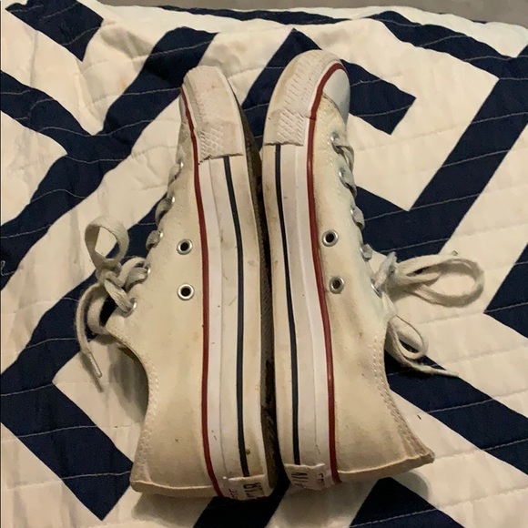 Unisex white low top converse - Picture 3 of 3